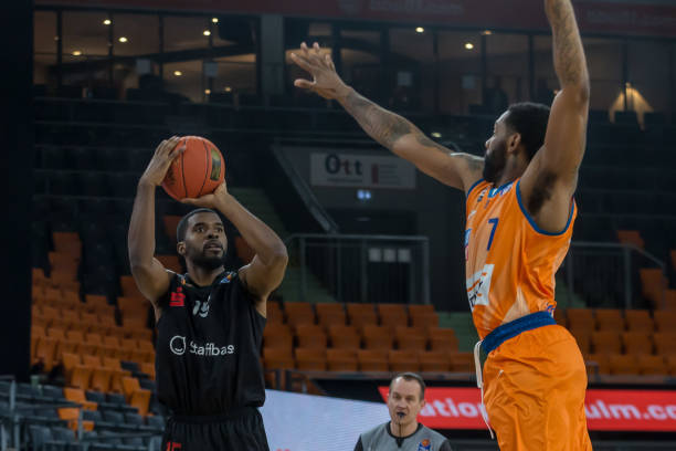 军资格展开 军资格展开