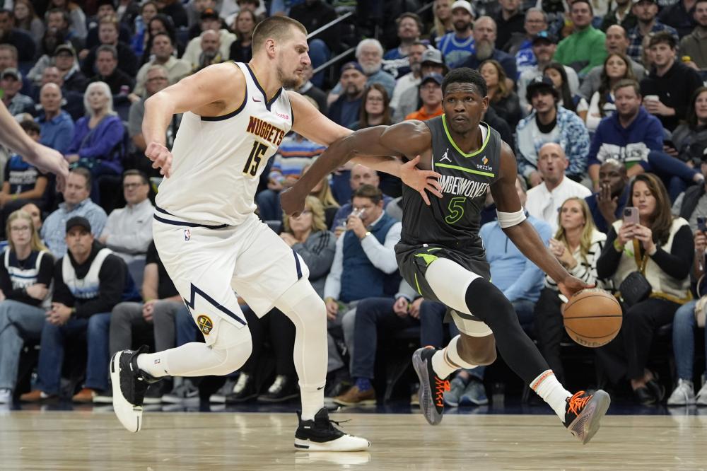 卖17人,仅买5人!3场0进球,英超欧冠8强队要踢英冠了?