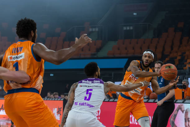 内马尔:弗鲁米嫩塞曾想签我参加世俱杯 但还是决定先把身体养好